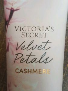 Victorias Secret Cashmere Fragrance Lotion