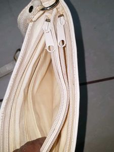 018 Sling Bags