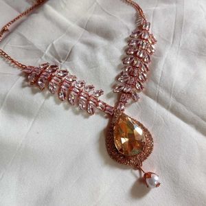 Rose Gold Teardrop Pearl Necklace
