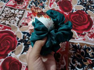 Cute Scrunchie Set