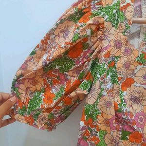 Floral Puff Sleeve Top