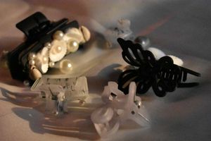 Trendy Seashell Clutcher With Touch Of Butterfly