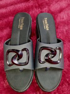 ✨ Princess Muskan Stylish Black Slip-On Sandals ✨