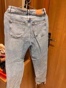 Zara Light Wash Jeans