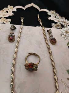 Jewellery Set: Necklace, Earrings, Ring