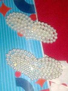 2 Hair Clip White Colour In Heart Shape