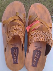 Fly Faster Men&#39;s Sandals