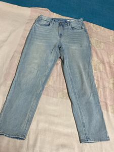 Streachble Light Wash Straight Leg Jeans
