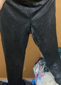 5 Combo Dress, Suit Wth Pants+ 1 Black Pant