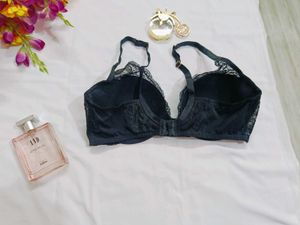 🇳🇿💫 Black Colour Heavy Paded Bra