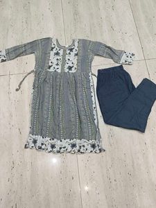 🌸 Stylish Printed Kurti Set for Women 🌸