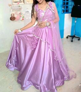 Designer Lehnga, Colours Available 🥰