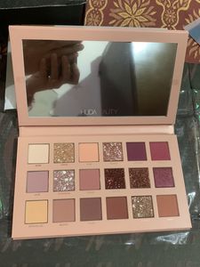 Original Huda Beauty Eye Shadow Pallete