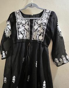 Elegant Embroidered Kurta