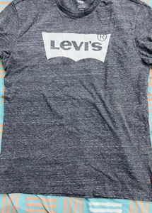 Levi’s Gray Medium T Shirt