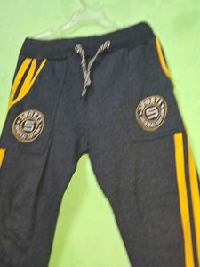 Boys&#39; Sporty Sweatpants