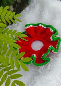 Red &amp; Green Crochet Scrunchie