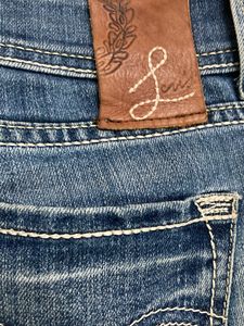 Levi’s Jeans for Grabs