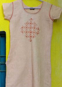 Elegant Embroidered Kurta