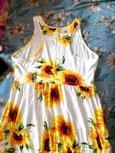 2 SET-Sunflower Print Maxi Dress+ Yellow Shrug
