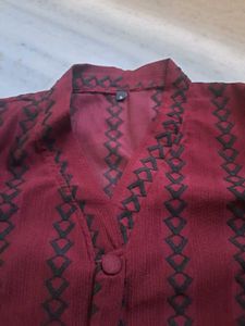 V NECK TOP