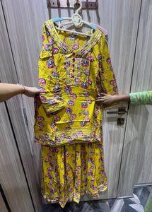 Short kurta with flared Pallazo