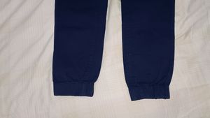 Mens&#39; Blue Highlander slim fit trousers, jogger fit, Size 32, length 39.5 inch