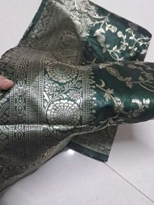 Elegant Banarasi Style Saree