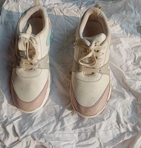 Sneakers For Women