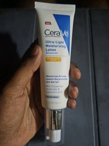 CeraVe Ultra-Light Moisturizing Lotion SPF 30