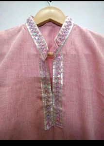 Beautiful Kurta With Zardozi Detailing On Neckline