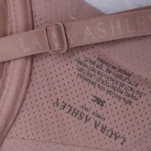 Laura Smith Nude Bra