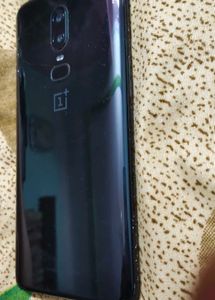 One Plus 6, 8gb Ram And 128gb Memory