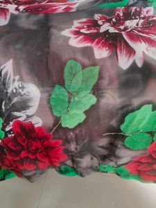 Beautiful Floral Print Saree