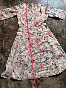 Women Floral Print Straight Kurta