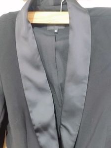 Chic Black Blazer