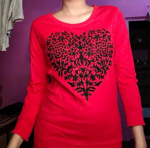 Red Heart Graphic Tee