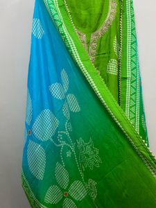 bandhani print suit