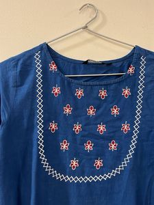 Elegant Blue Embroidered Kurta