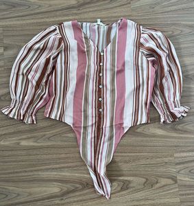 Striped crop top with tie style