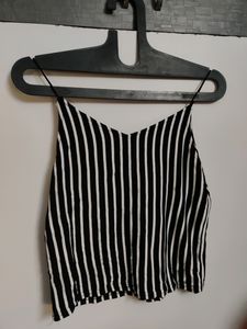 Sleevles Crop Top For Girls
