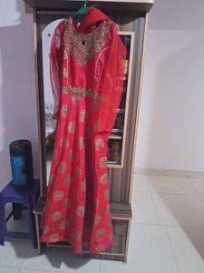 gown