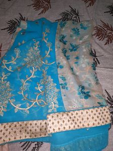 Beautiful Saree With Blouse