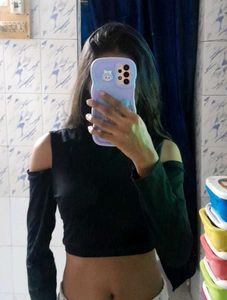 Black Cold Shoulder Long Sleeve Crop Top