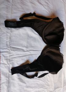 Body Flirt Innerwear