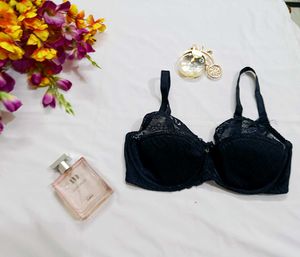 🇳🇿💫 Beautiful Black Colour Paded Bra