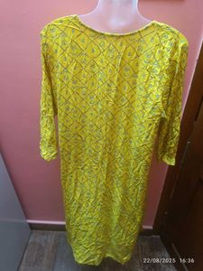 Xl Avaasa Yellow Printed Kurta