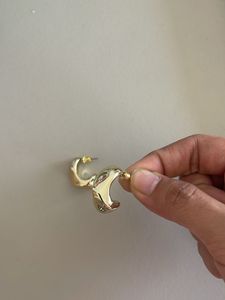 Unused Earrings Gold