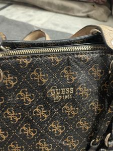 Guess Original Shoulder Bag
