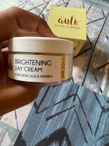 Auli Brightening cream- Spf 20, vit E